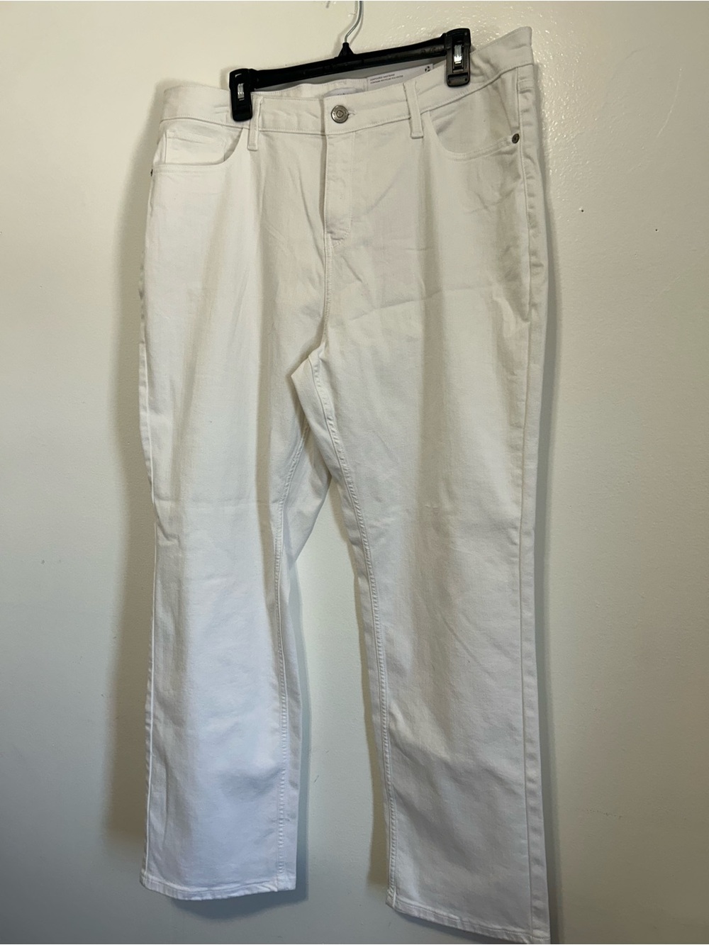 Liz Claiborne White Lana Straight Leg Jeans